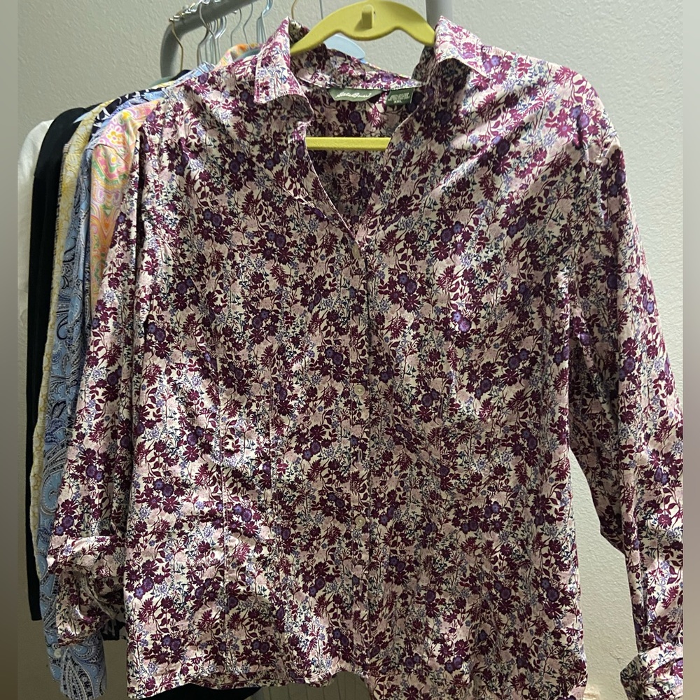 Eddie Bauer Womens LS XXL Buttoned Blouse. Never worn
